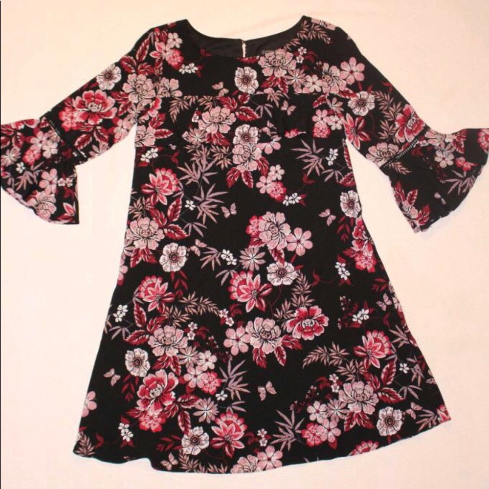 Jessica Howard black floral dress